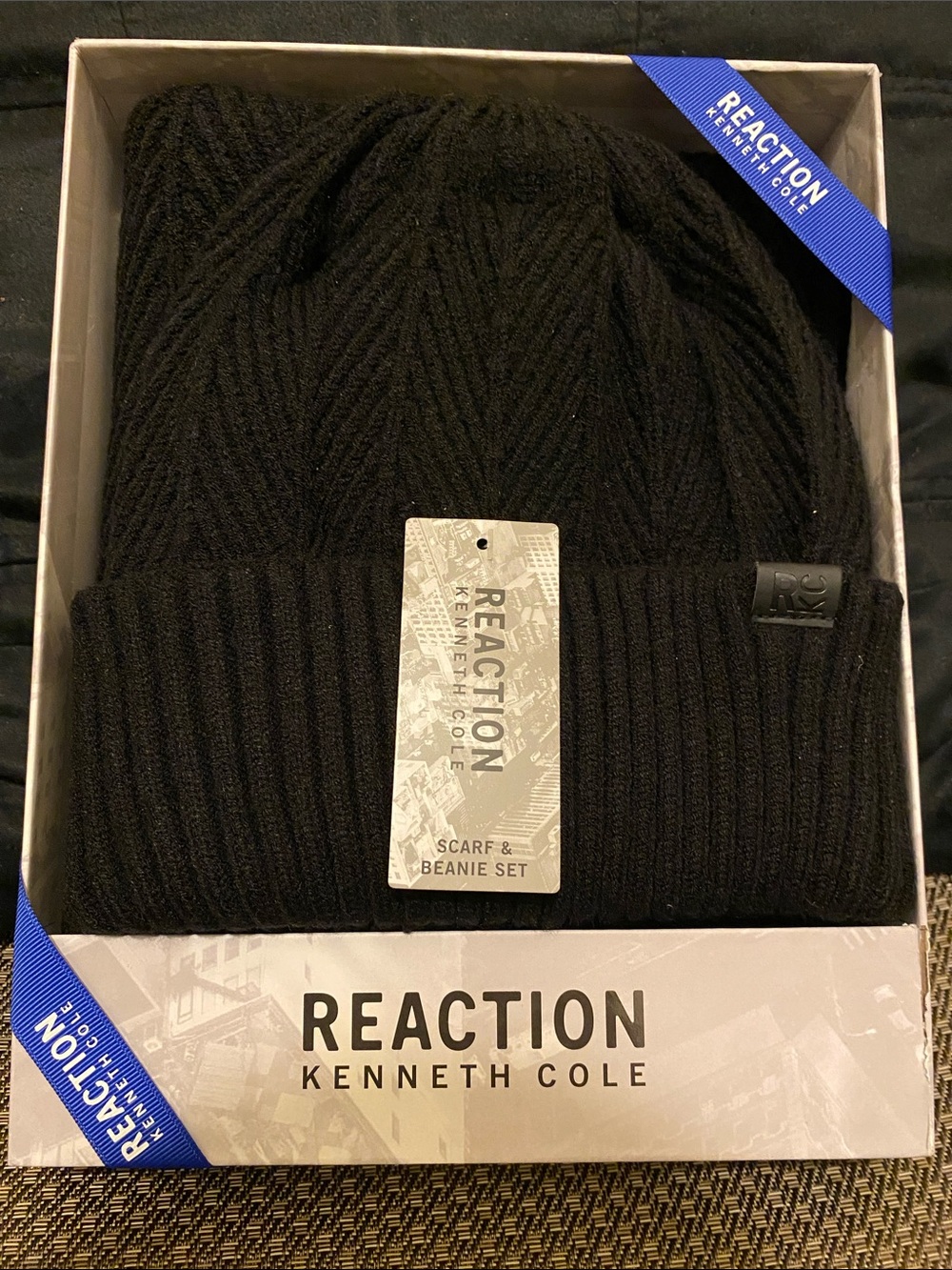 Kenneth Cole Reaction Men's Thick Black Ribbed Beanie Hat & Scarf (Set)